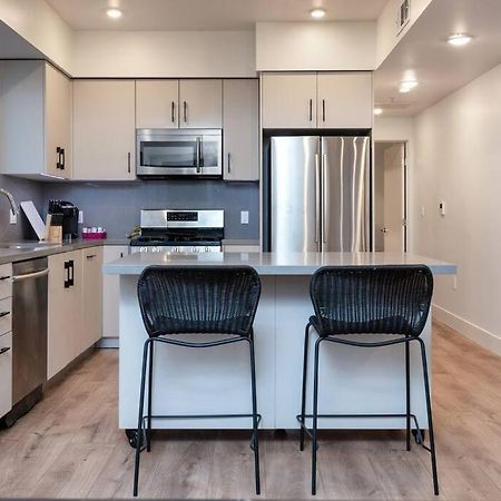 Chic And Elegant 2-Bedroom Haven W/ Roof Deck Los Angeles Exteriör bild