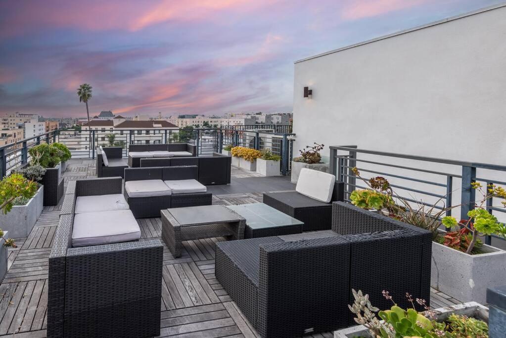 Chic And Elegant 2-Bedroom Haven W/ Roof Deck Los Angeles Exteriör bild